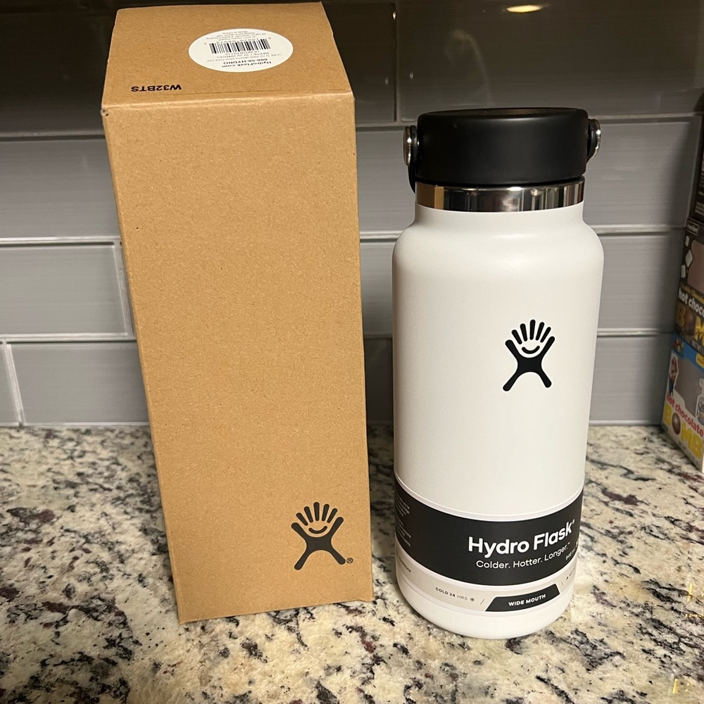 NWT Hydroflask